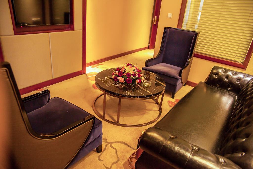 קונמינג Xiangjiang Hotel מראה חיצוני תמונה