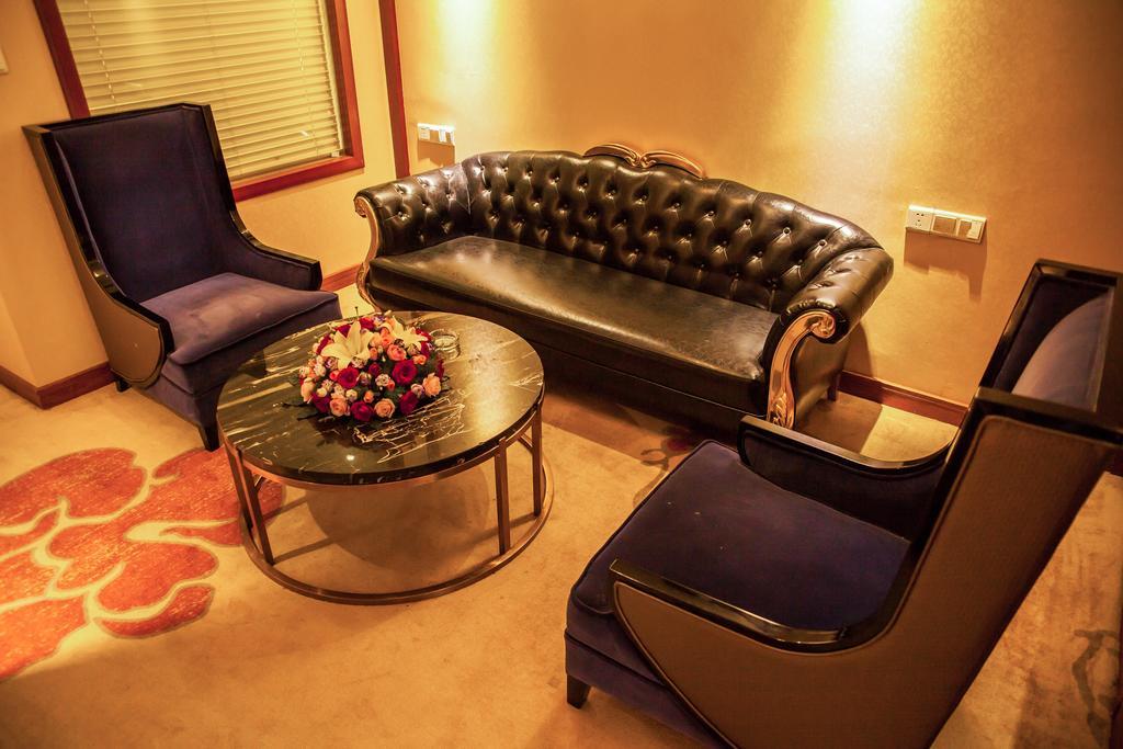 קונמינג Xiangjiang Hotel מראה חיצוני תמונה